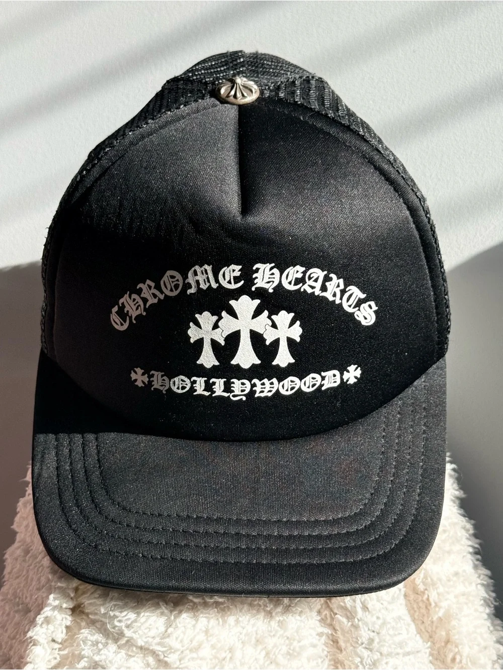 New Vintage Y2K Chrome Hearts Black Trucker Hat with White Gothic Logo w serial#